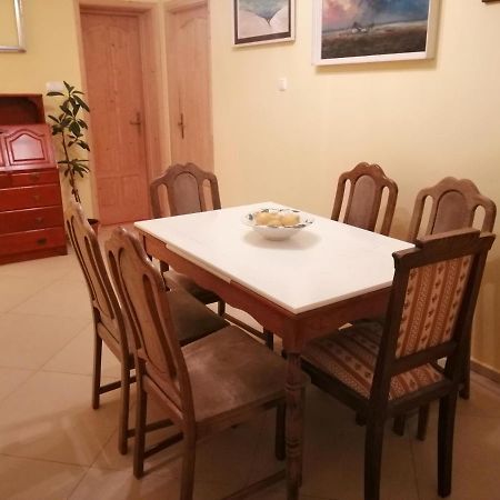 Székesfehérvár Vizaknai Apartmanhaz מראה חיצוני תמונה