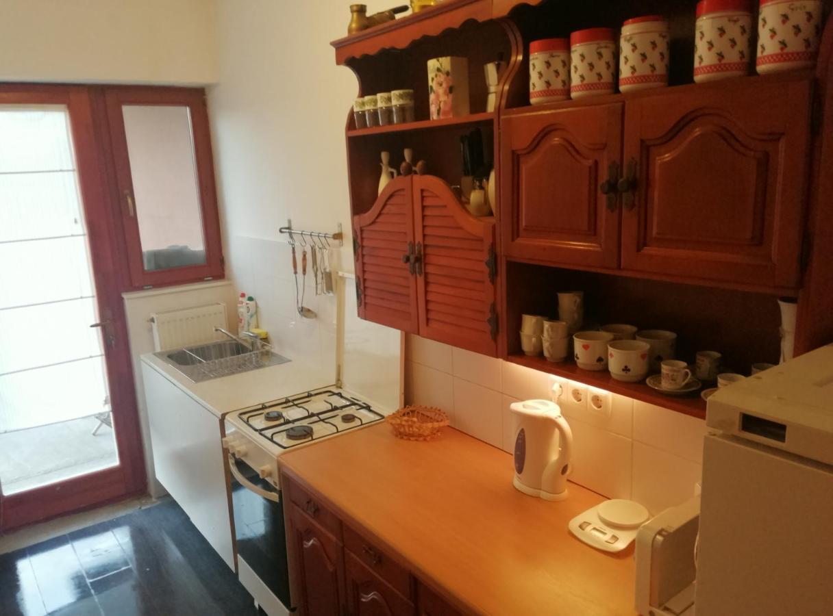 Székesfehérvár Vizaknai Apartmanhaz מראה חיצוני תמונה